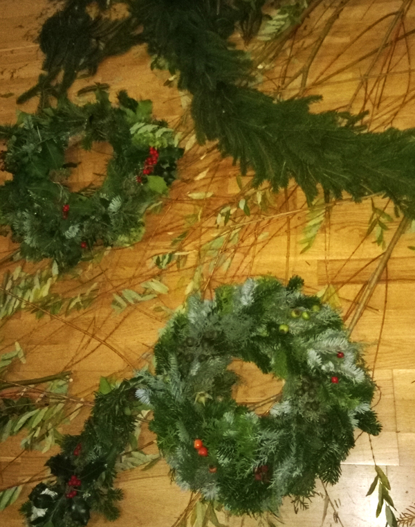 Tannengrün - Adventskranz binden